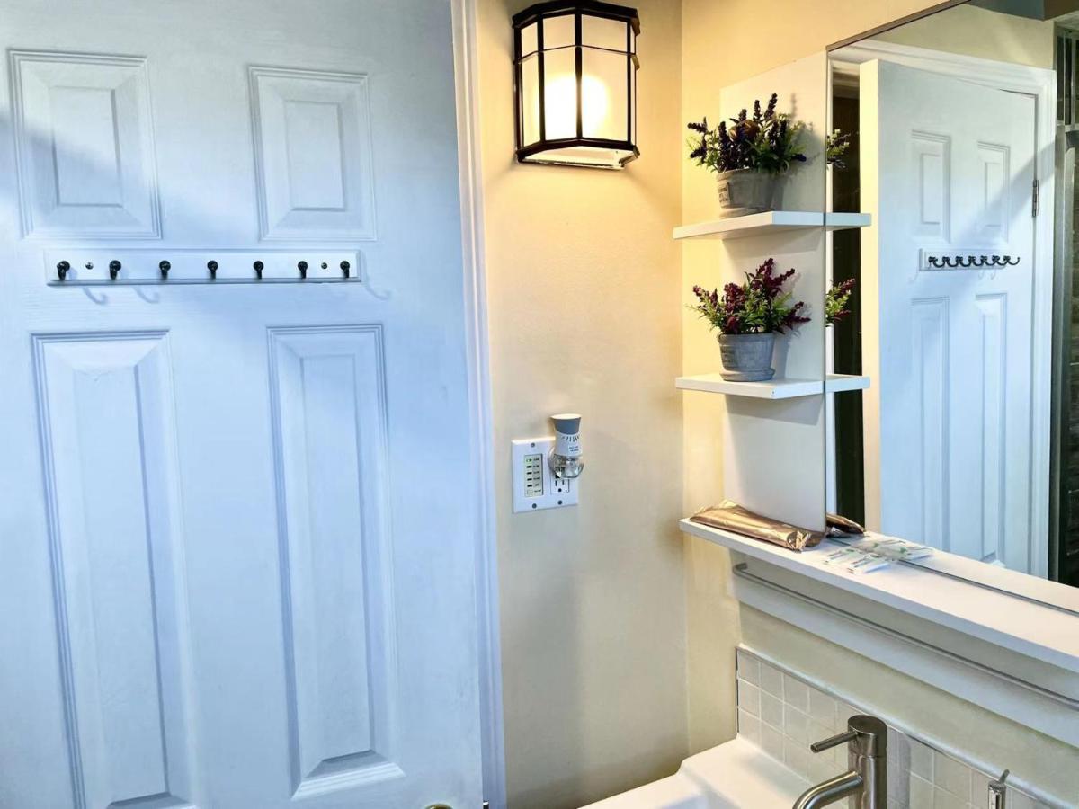 Perfect Home-Private Washrooms,Free Parking,High Speed Net Toronto Exterior photo